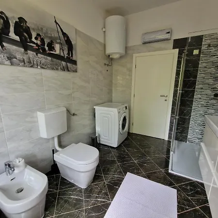 Mae Centre Apartment Opatija