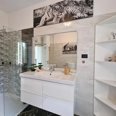 Mae Centre Apartman